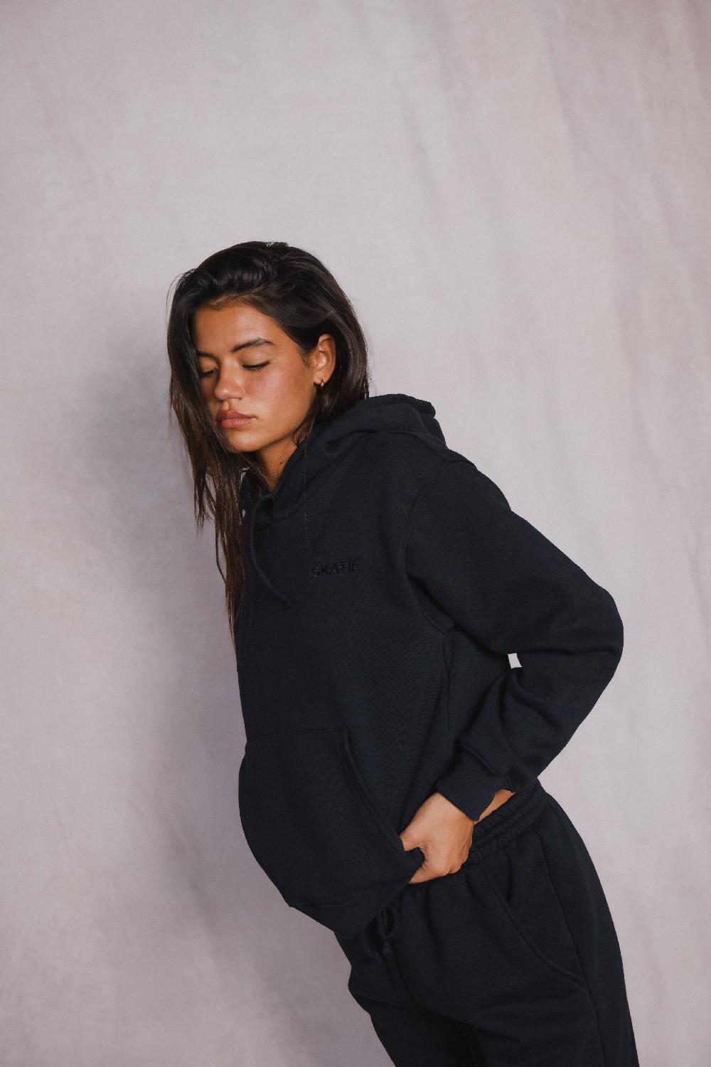 Skatïe ULTRALUX Ana Hoodie In Black – SKATIE