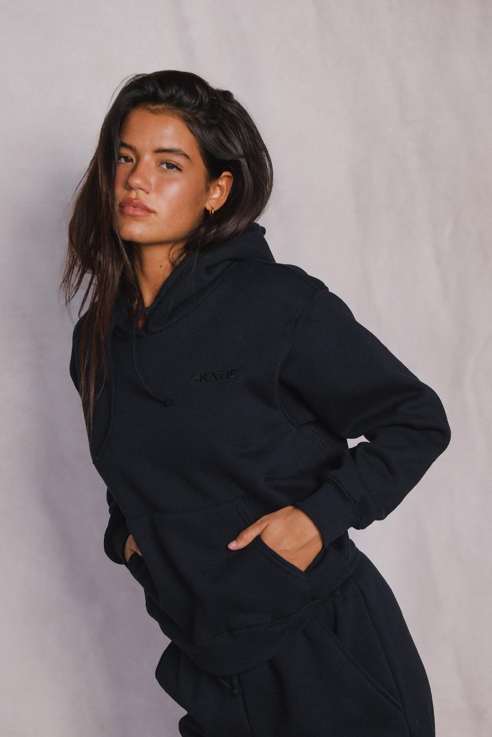 skatïe ULTRALUX Ana Hoodie in Black – SKATIE
