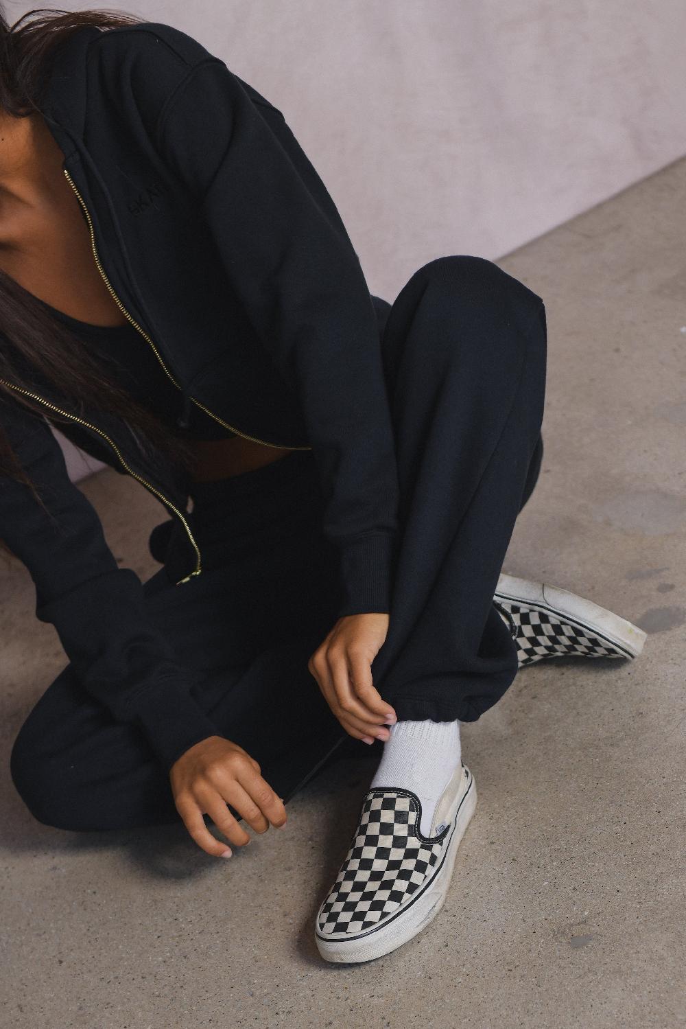 Skatïe Ultralux Danny Sweatpants In Black – SKATIE