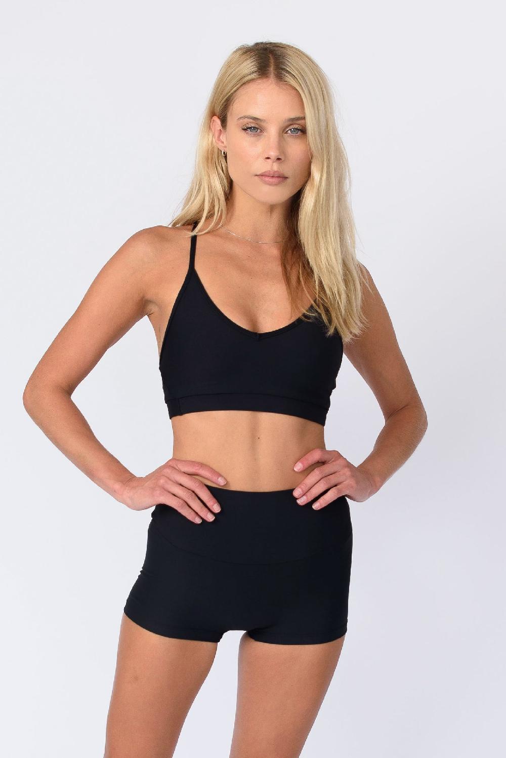 skatïe Zero Sports Bra in Black – SKATIE