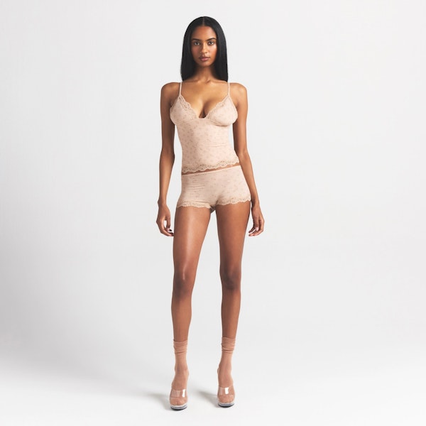 skims FITS EVERYBODY LACE TRIANGLE CAMI AND BOY SHORT SET