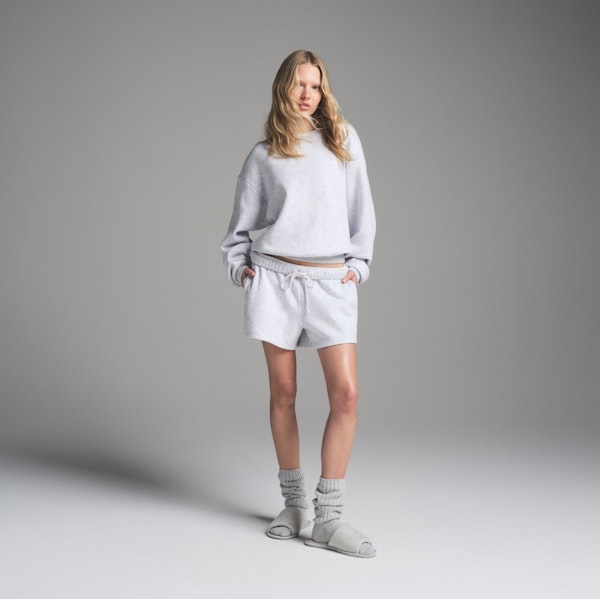 skims COTTON FLEECE CLASSIC CREWNECK