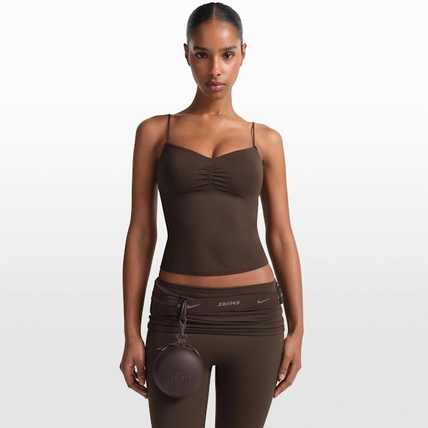 Skims NikeSKIMS ACCESSORIES HARDSHELL ROUND CASE