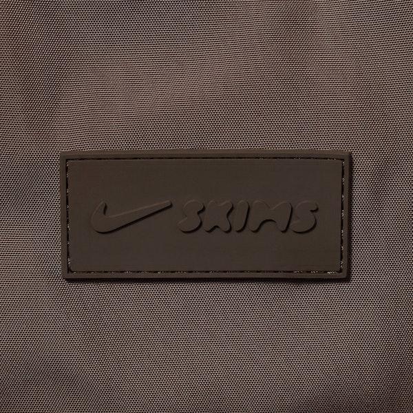 Skims NikeSKIMS ACCESSORIES PUFFER GYM BAG