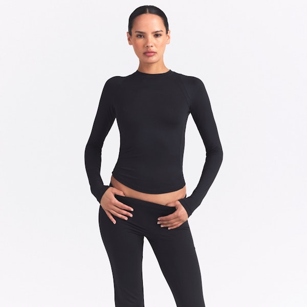 skims NikeSKIMS AIRY LONG SLEEVE CREW NECK TOP