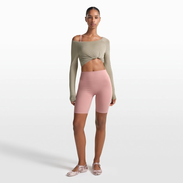 skims NikeSKIMS MATTE 7" BIKER SHORT