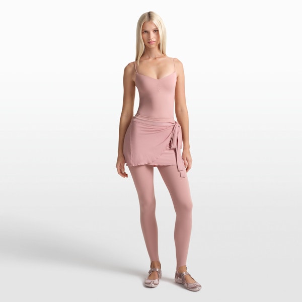 skims NikeSKIMS MATTE SHIRRED FRONT TANK