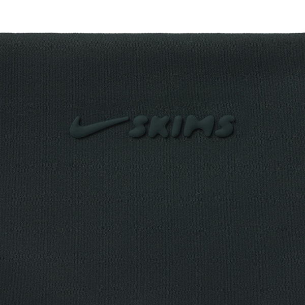 Skims NikeSKIMS MATTE TWIST-FRONT BRA
