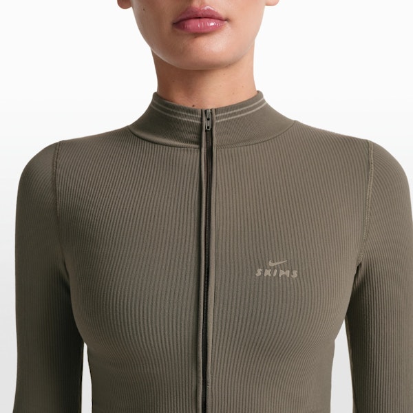 Skims NikeSKIMS RIBBED SEAMLESS ZIP UP CROP JACKET