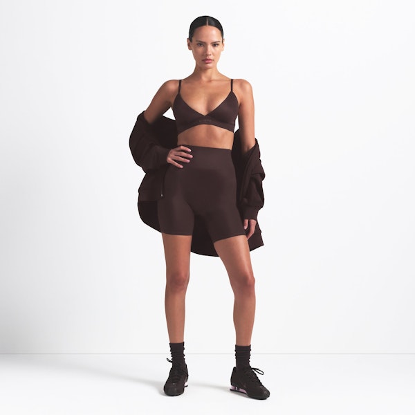 skims NikeSKIMS SHINE BONDED WAIST 5" BIKER SHORT