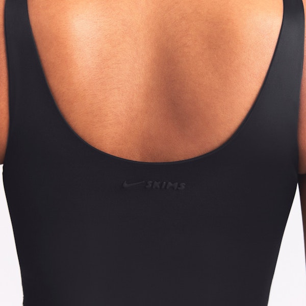 Skims NikeSKIMS SHINE SCOOP NECK BRA TOP