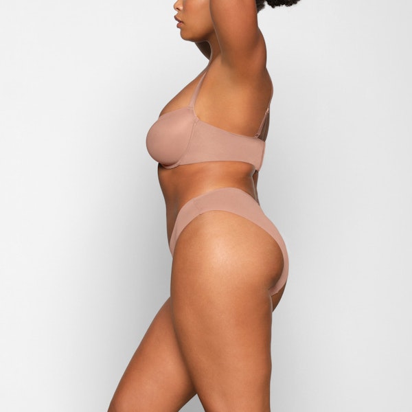 Skims NO SHOW UNLINED BALCONETTE BRA