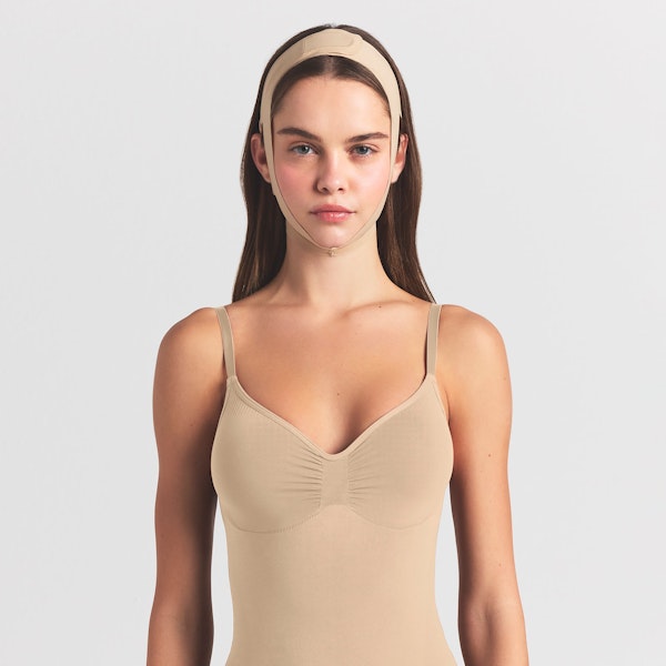 skims SEAMLESS SCULPT FACE WRAP