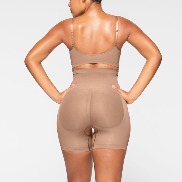 Skims SEAMLESS SCULPT MID THIGH SHORT