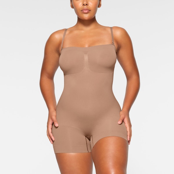 Skims SEAMLESS SCULPT STRAPLESS SHORTIE BODYSUIT