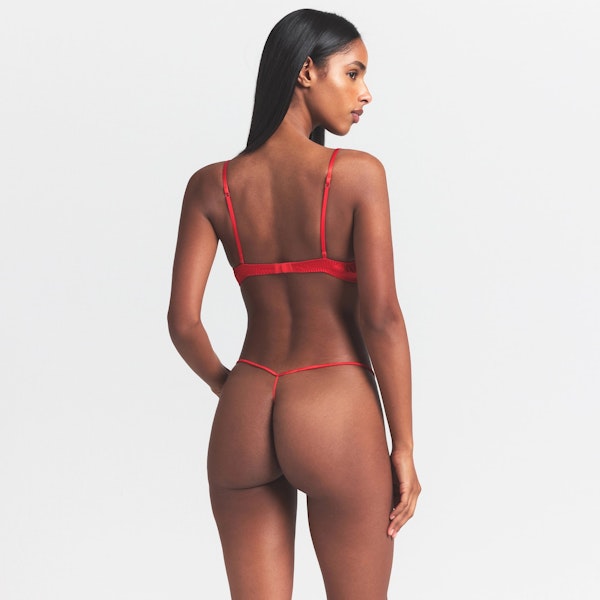 Skims SILK LACE STRING THONG