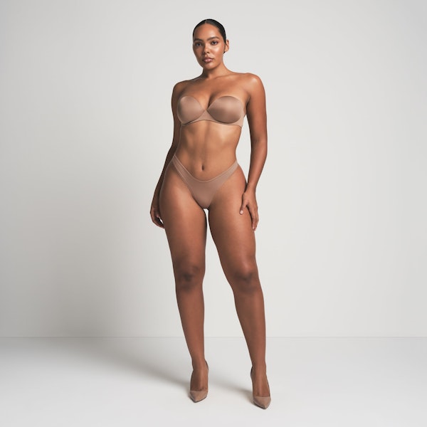 Skims SKIMS ULTIMATE STRAPLESS PUSH-UP BRA