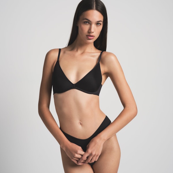 Skims WEIGHTLESS SCOOP BRA