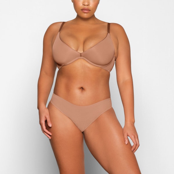 skims WEIGHTLESS SCOOP BRA