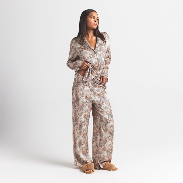 Skims WOVEN SHINE LONG SLEEP SET