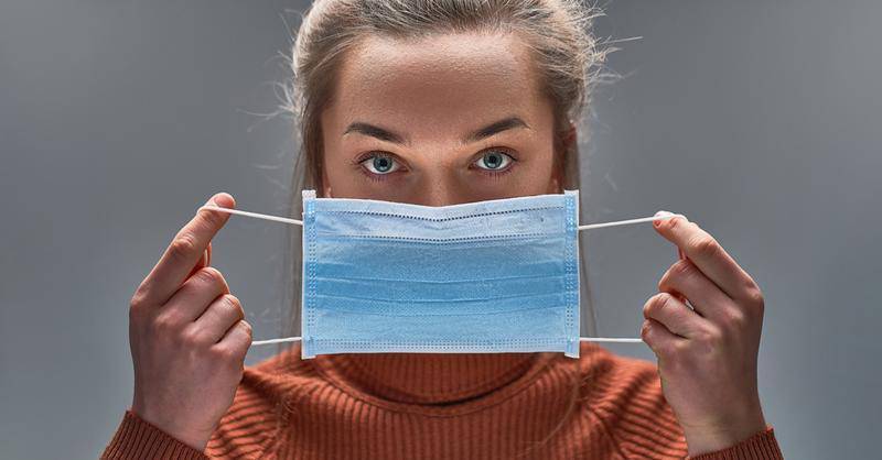 skin chemist skinChemists Face Masks (x 10) & Hand Sanitiser 500ml