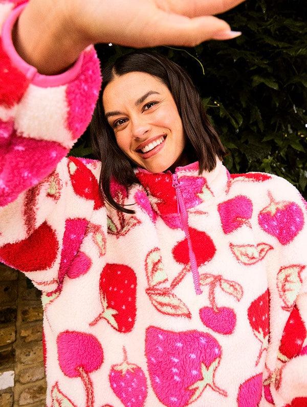 Skinnydip London Cherry and Strawberry Longline Fleece – Skinnydip London Skinnydip London Cherry and Strawberry Longline Fleece – Skinnydip London