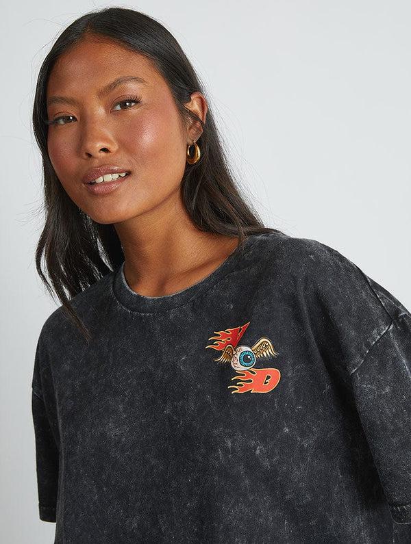 Skinnydip London Von Dutch Sticker T-Shirt In Acid Wash