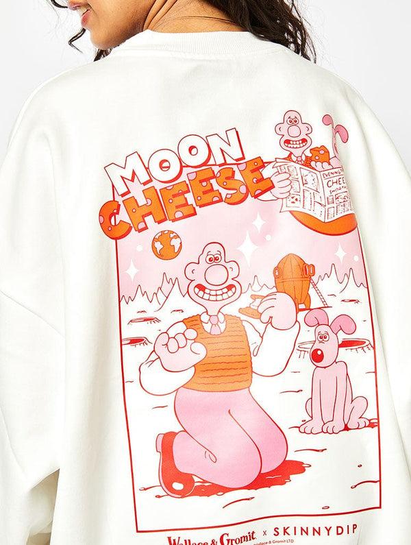 Skinnydip London Wallace & Gromit X Skinnydip Moon Cheese Sweatshirt In Ecru