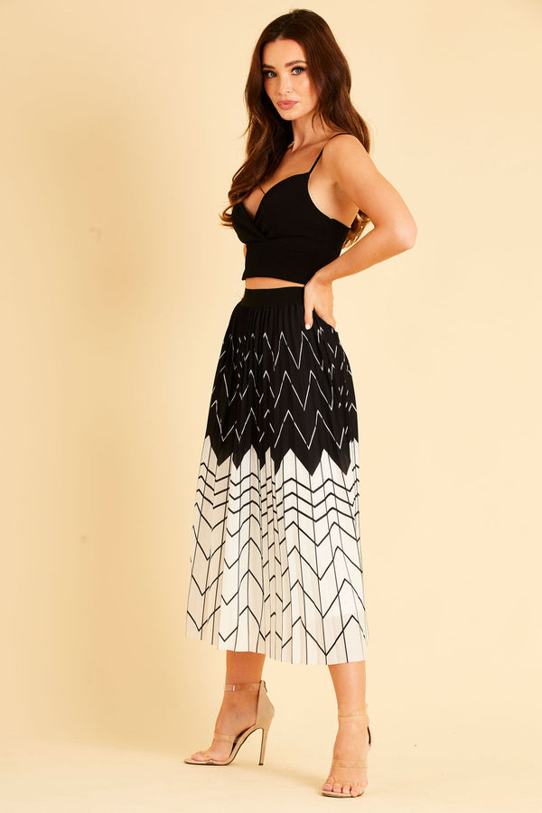 Skirt & Stiletto Black And White Printed Pleated Skirt