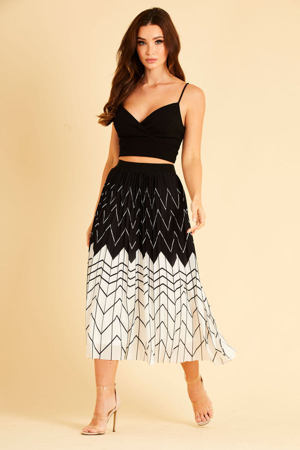 skirt & stiletto Black and White Printed Pleated Skirt