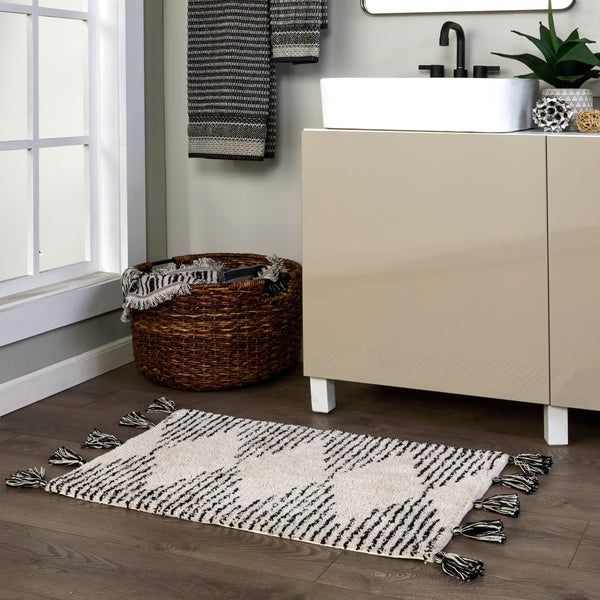 Skl Home Geo Diamond Tufted Rug Tan