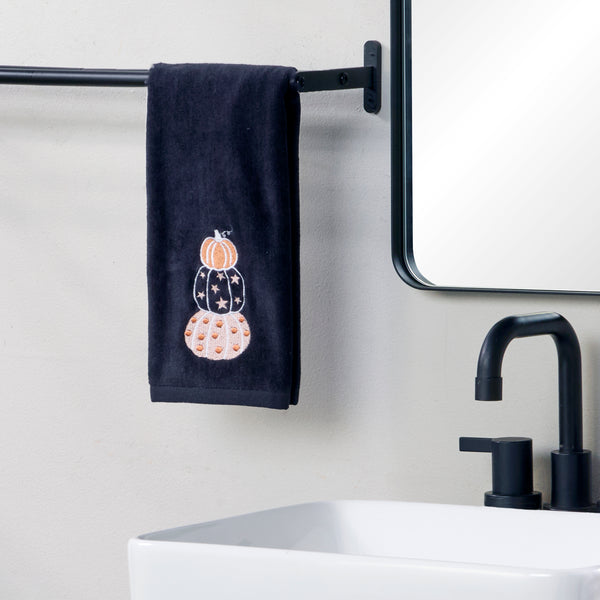 Skl Home Stacked Pumpkins 2-Piece Hand Towel Set Black