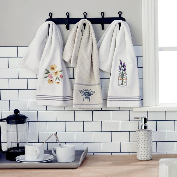 Skl Home Tossed Flowers 2-Piece Hand Towel Set White