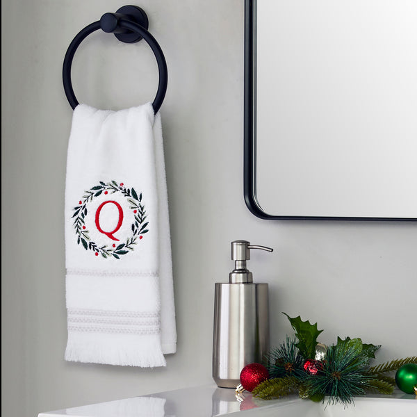 Skl Home Wreath Monogram “Q" 2-Piece Hand Towel Set White