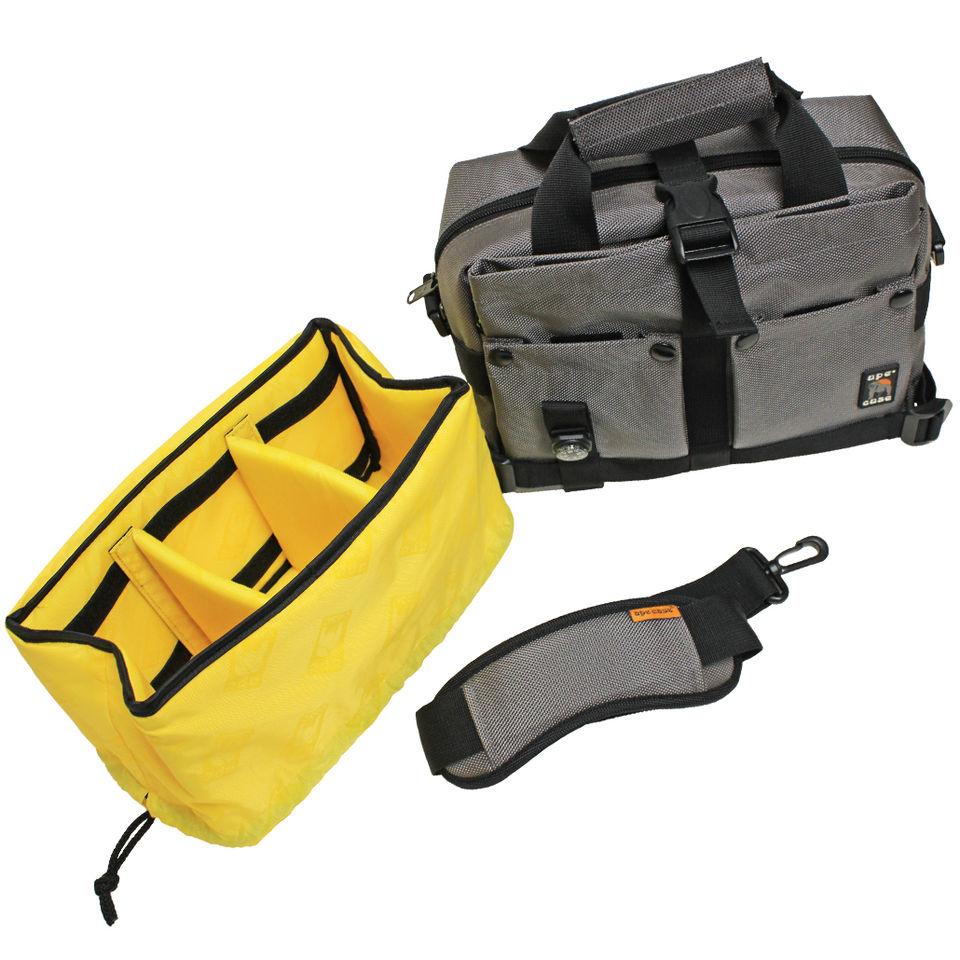 Skooba Design Ape Case® AC450 – Cubeze Compact Messenger Bag