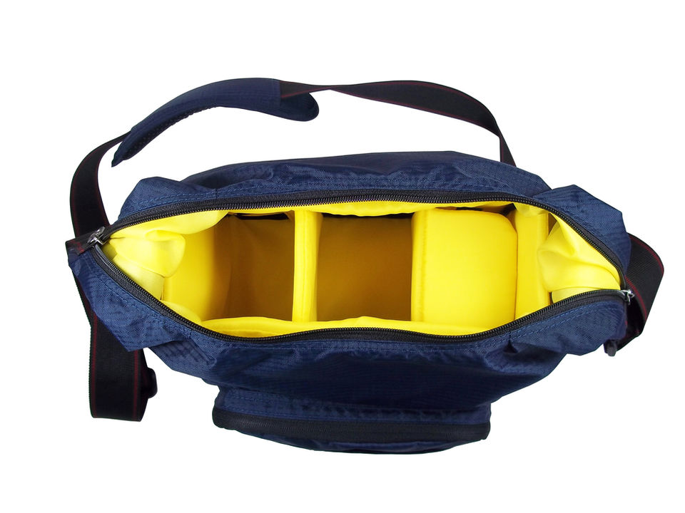 Skooba Design Ape Case® AC540BL – Envoy Compact Messenger-Style Camera Case