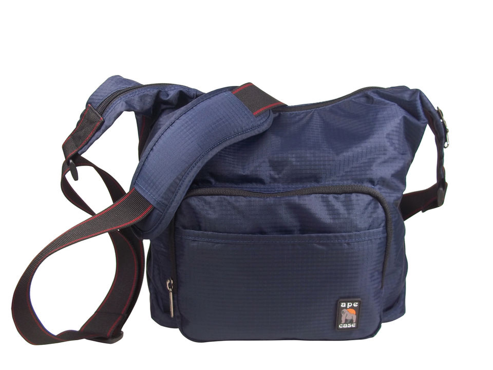 skooba design Ape Case® AC540BL – Envoy Compact Messenger-Style Camera Case