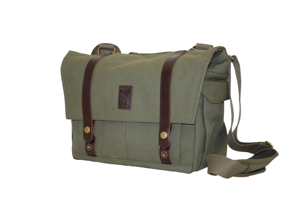 Skooba Design Ape Case® ACTR500 Traveler Messenger Series – DSLR Camera Bag