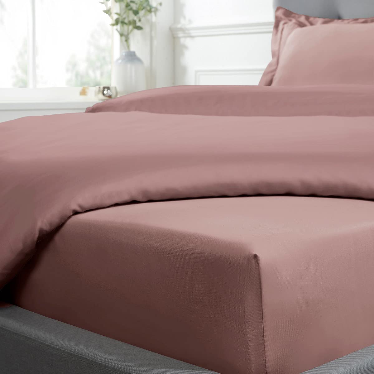 Sleepdown 100% Cotton 300 Thread Count - Fitted Sheets
