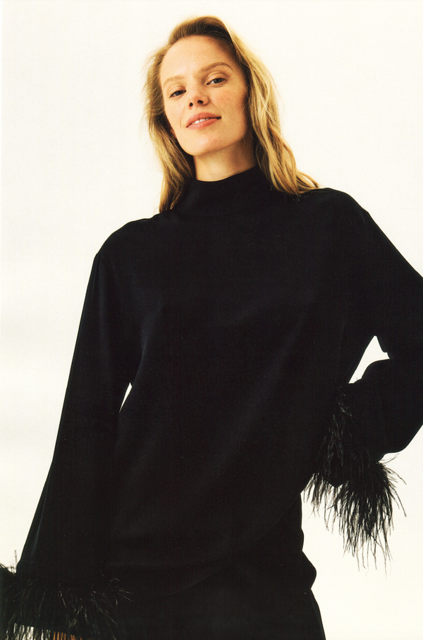 Sleeper Black Tie Pajamas With Detachable Feathers In Black