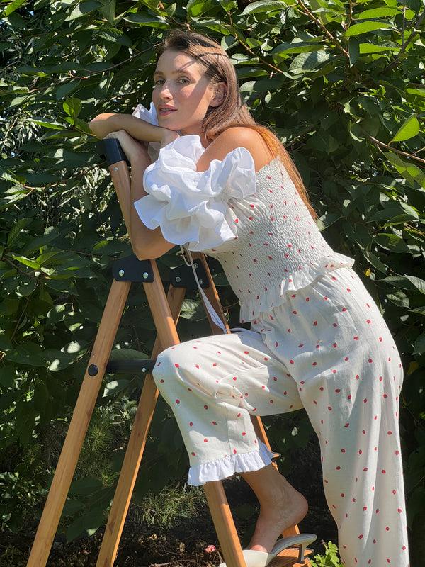 Sleeper Arle Ruffled Linen Top In Strawberries