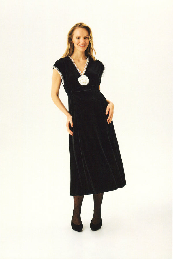 Sleeper The Genus Rosa Velvet Dress In Black