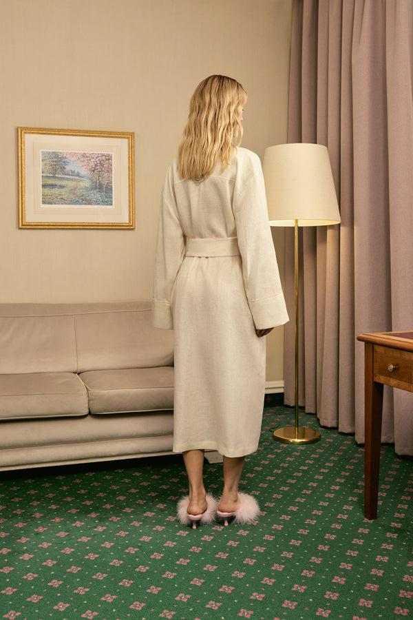Sleeper The Rose Linen Robe In Milk