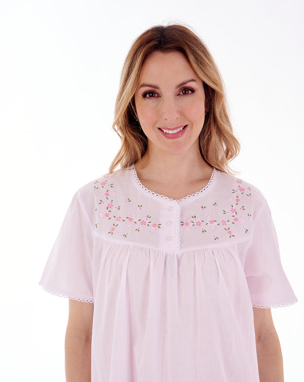 Slenderella Embroidered Yoke 45" Woven Nightdress ND3270