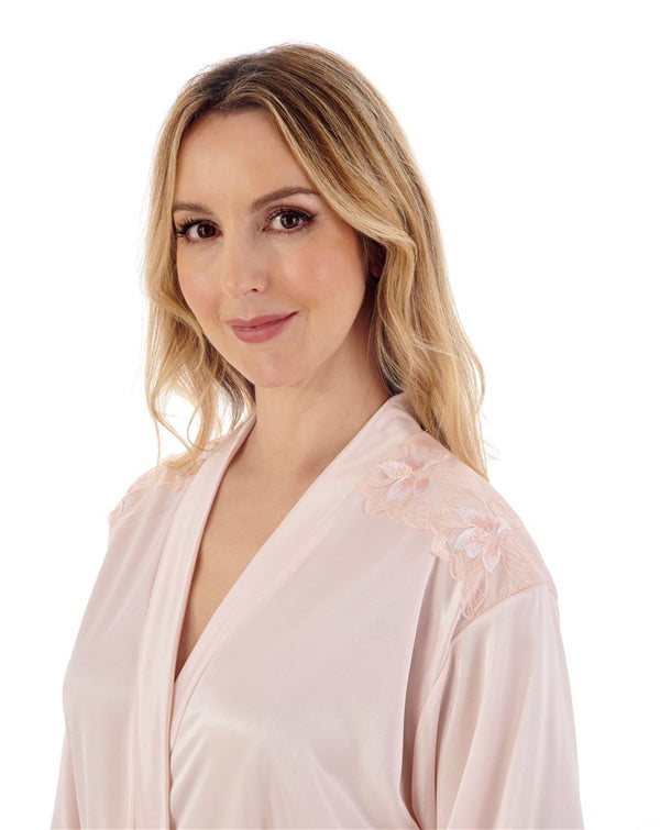 Slenderella Knitted Satin Embroidered 46" Wrap HC55403