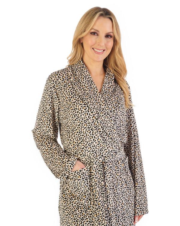 Slenderella Leopard Print Fleece 41" Shawl Collar Wrap HC06337