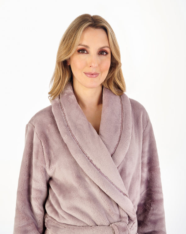 Slenderella Luxury Flannel Fleece 48" Shawl Collar Wrap HC4342