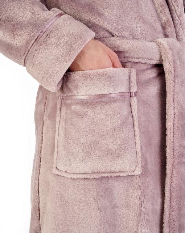 Slenderella Luxury Flannel Fleece 48" Shawl Collar Wrap HC4342