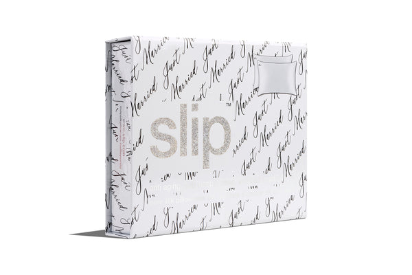 Slip Just Married Pillowcase Set