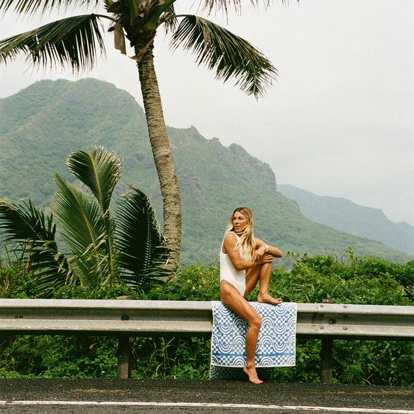 Slowtide Coco Rainbow Premium Woven Towel - Periwinkle